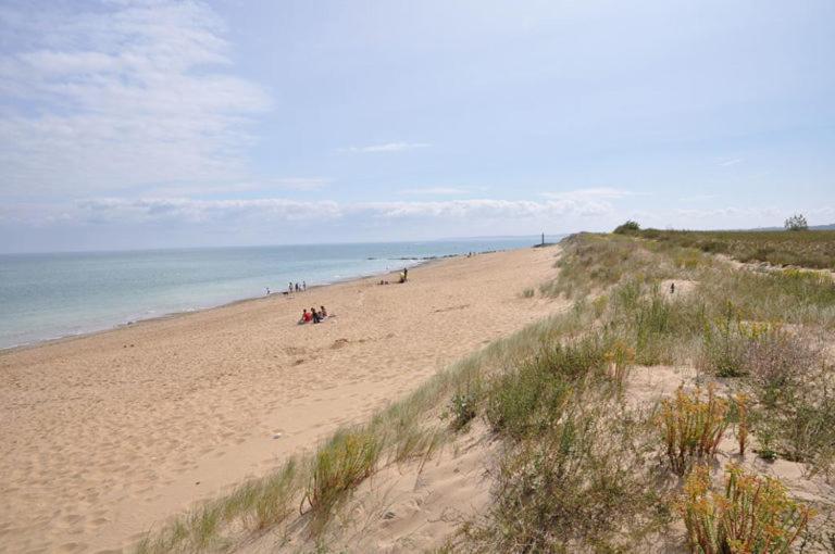 A 80M De La Plage De Plaisance Pour 8 Personnes Saint-Georges-d'Oleron Exteriér fotografie